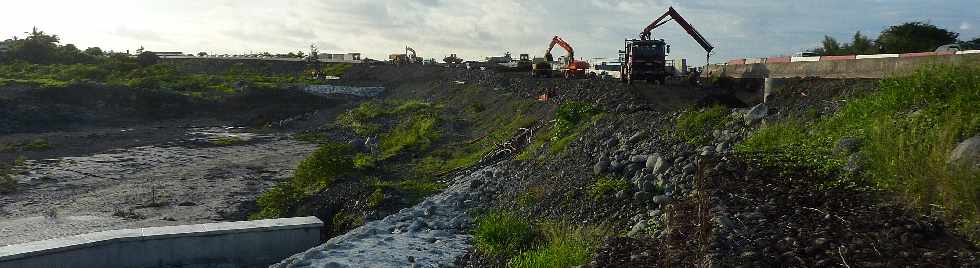 Rivire St-Etienne - 8 fvrier 2013 - Chantier des accs de rive gauche