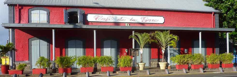 21 juin 2015 - St-Pierre - Ramnagement du bd Hubert-Delisle - Caf de la Gare