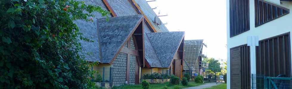 19 mai 2017 - St-Pierre - Rfection toiture glise de Ravine Blanche par ECIS